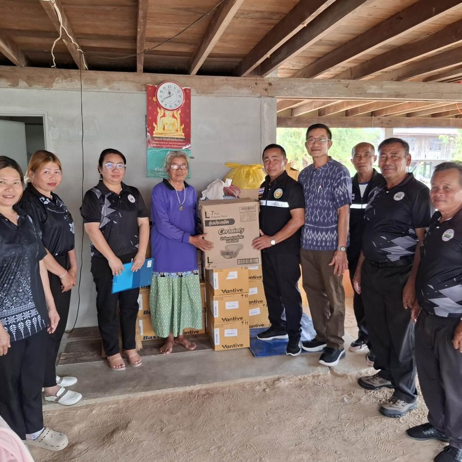 วันอังคารที่24 มีนาคม 2569  ด้านองค์การบริหารส่วนตำบลโนนสมบูรณ์  อำเภอเดชอุดม จังหวัดอุบลราชธานี โดยมี นายบุญหนัก ทำนุ นายกองค์การบริหารส่วนตำบลโนนสมบูรณ์และคณะท่านผู้บริหารทุกท่านพร้อมกับสมาชิกสภา ร่วมกับ พันจ่าเอกตรีพงศ์ เสาร์แก้ว ปลัดองค์การบริหารส่วนตำบลโนนสมบูรณ์/ ข้าราชการ/พนักงานทุกท่าน  ????ได้จัดกิจกรรมการออกเยี่ยมเสริมพลังกลุ่มผู้สูงอายุที่มีภาวะพึ่งพิงและบุคคลอื่นที่มีภาวะพึ่งพิงและเเนะนำผู้ช่วยเหลือดูแลผู้สูงอายุที่มีภาวะพึ่งพิง(CG) เบอร์โทร. 045 210 629   Facebook: อบต. โนนสมบูรณ์ อำเภอเดชอุดม เว็บไซต์: www.nonsombun.go.th