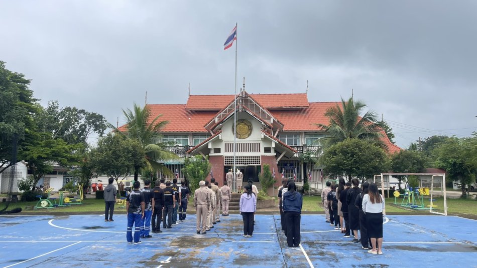  กิจกรรมเข้าแถวเคารพธงชาติ